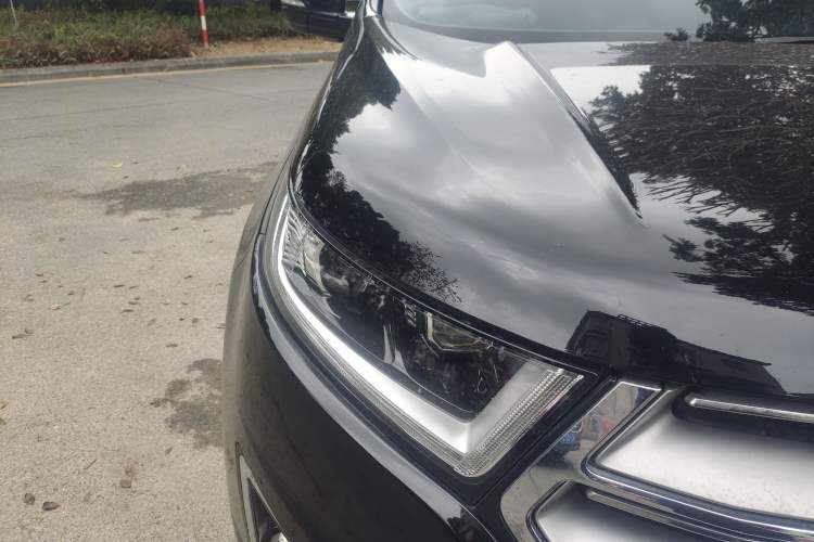 Used Ford Edge 2016 EcoBoost 245 Four-Wheel Drive Titanium Edition 7-Seater
