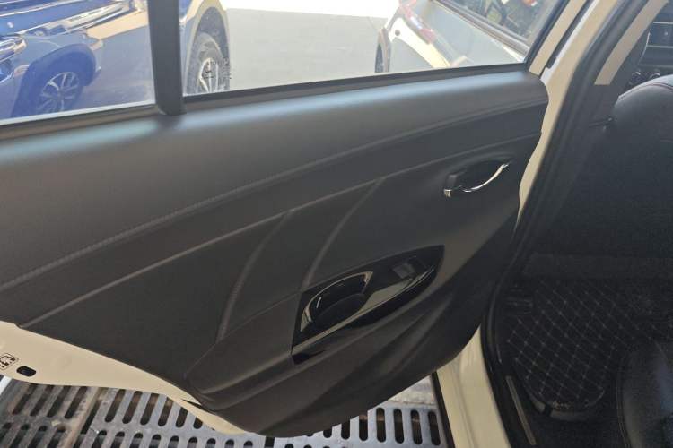 Used Toyota YARiS L 2021 X-Trail 1.5L CVT Luxury Edition
