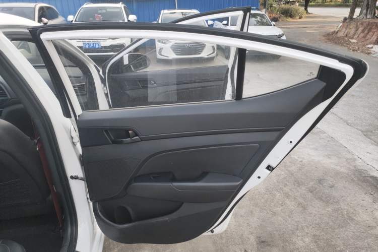 Used Hyundai Elantra 2019 1.4T Dual-Clutch Xuan Dong · Dynamic Model
