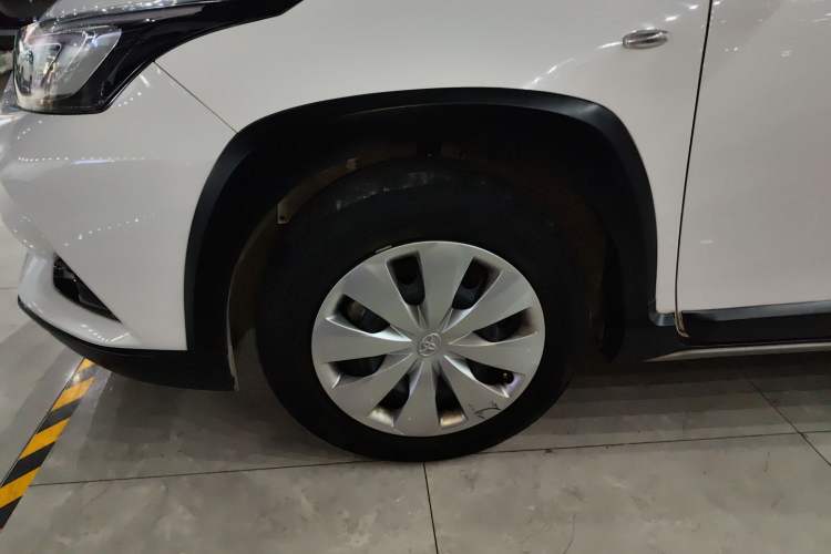 Used Toyota YARiS L 2021 X-Trail 1.5L CVT Leading Edition
