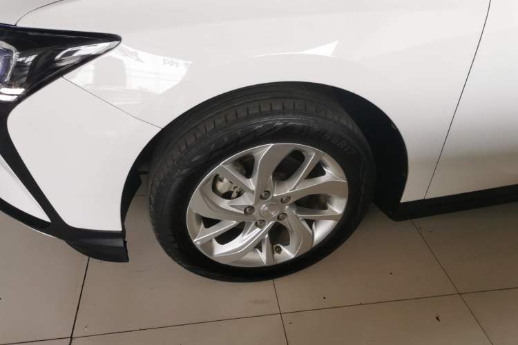 Used Buick Velite 6 2024 450km Range Commuter Version
