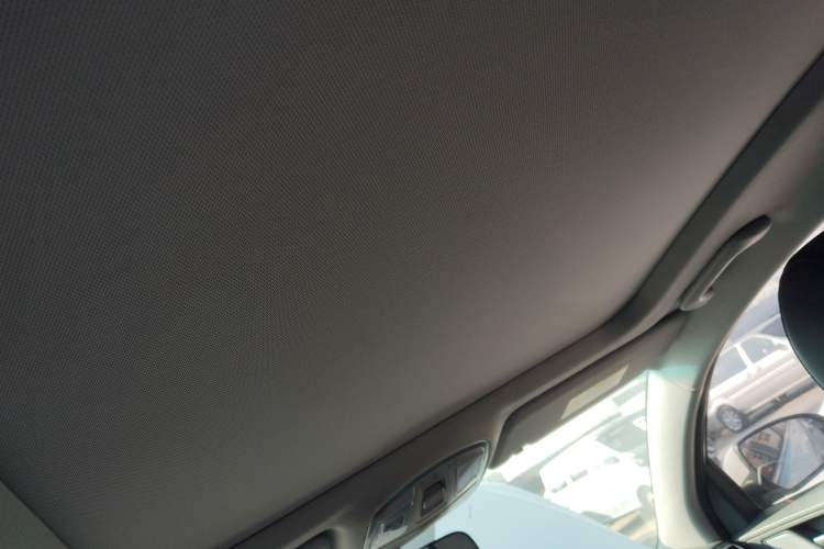 Used Hyundai Tucson 2019 280TGDi Dual-Clutch Two-Wheel Drive Fashion Edition China VI Standard
