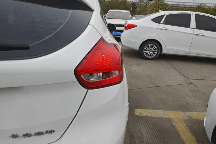 Used Ford Focus 2017 Hatchback 1.6L Automatic Comfort Plus SmartDrive Edition