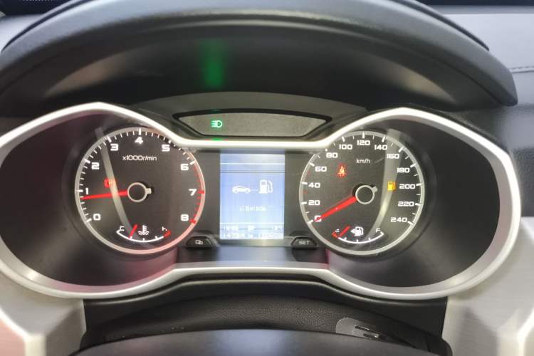 Used Geely Auto Emgrand X7 Sport 2018 1.8TD Automatic Two-Wheel Drive Zhiya Model
