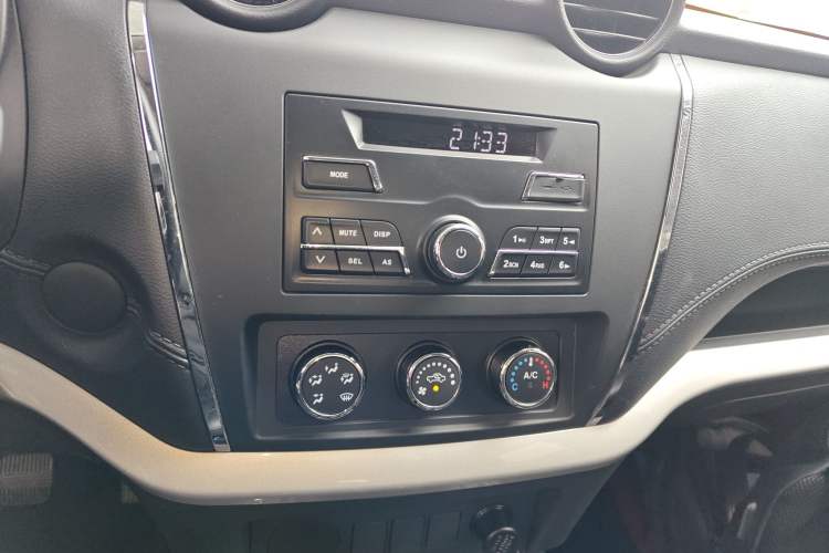 Used Dongfeng Ruichi 6 2023 Revised Version 2.4L Manual Two-Wheel Drive Gasoline Standard Edition
