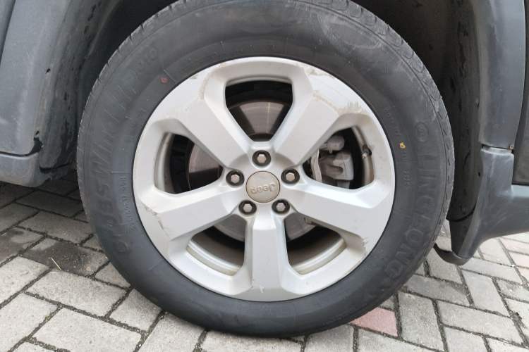 Used  Compass 2017 200T Automatic Family Edition
