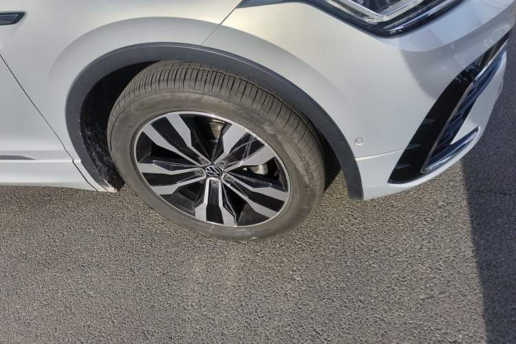 Used Volkswagen Tiguan L 2022 330TSI Automatic Two-Wheel Drive R-Line Flagship Edition
