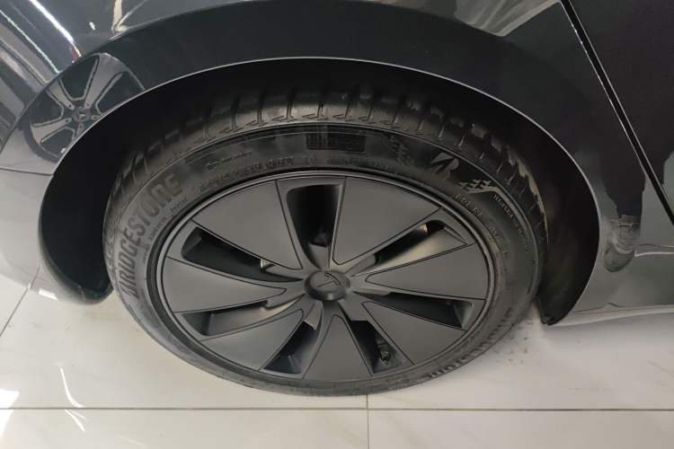 Used Tesla Model 3 2025 Rear-Wheel-Drive Version
