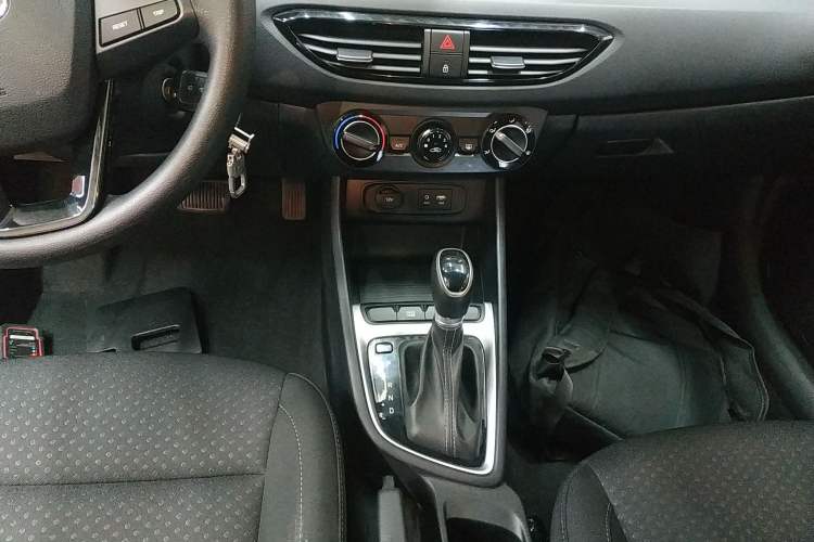 Used Hyundai Celesta 2018 1.6L Automatic GL Enjoyment Edition China VI compliant
