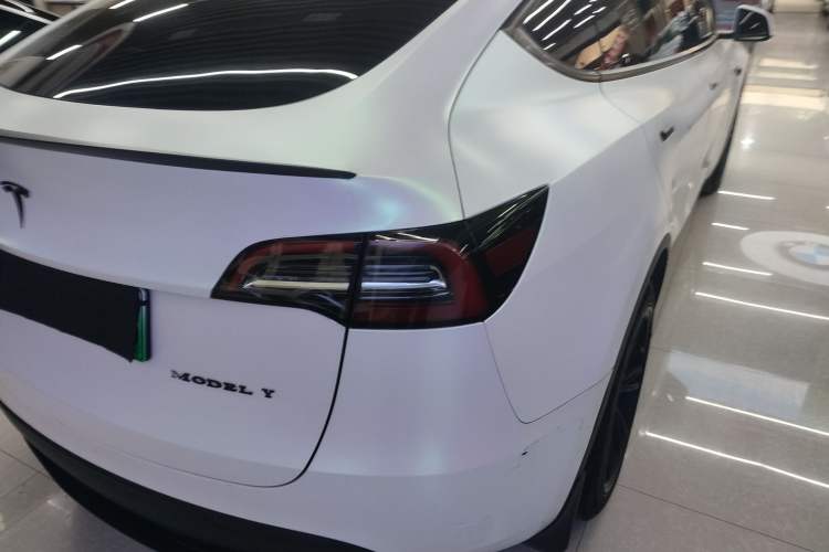 Used Tesla Model Y 2021 Standard Range Rear-Wheel Drive Version
