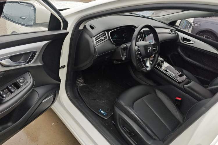 Used  ER6 2021 New Dynamic Edition 620km Smart Drive Version
