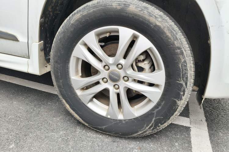 Used Haval H6 2016 Upgraded Model 1.5T Manual Two-Wheel Drive Elite Version
