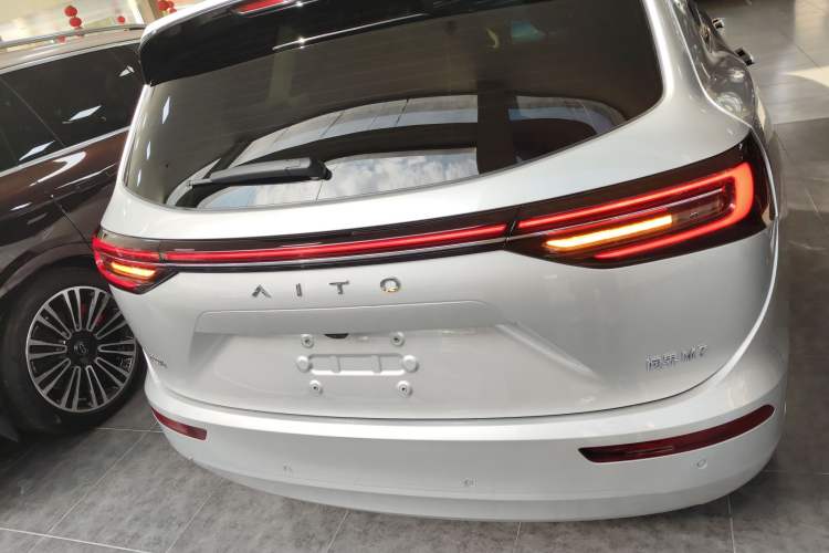 Used Hima AITO M7 2024 1.5T Rear-Drive Plus Version 5 Seats
