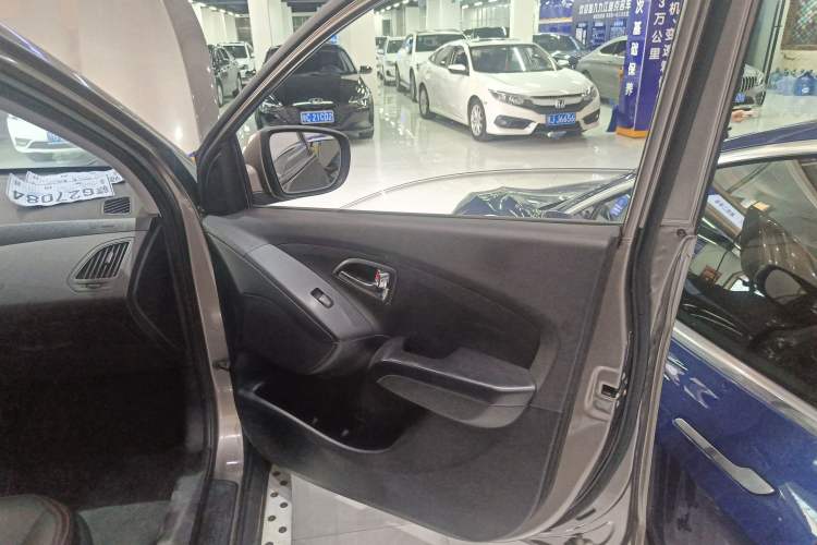 Used Hyundai ix35 2013 2.0L Automatic 2WD Comfort GL China IV Standard
