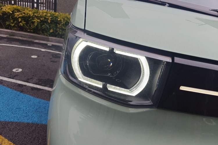 Used Wuling Hongguang MINIEV 2022 Macaron Fashion Model Lithium Iron Phosphate