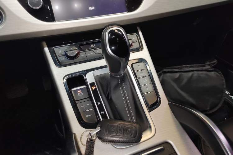 Used Geely Auto Emgrand X7 Sport 2018 1.8TD Automatic Two-Wheel Drive Smart Connect 4G Internet Edition
