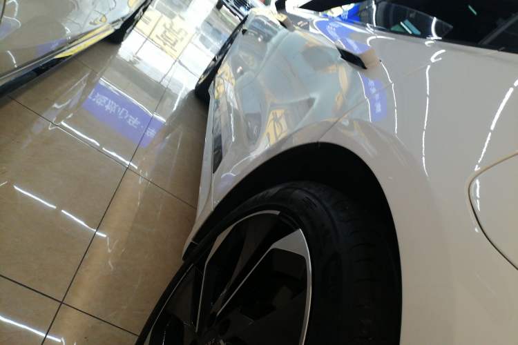 Used Zeekr 001 2023 WE Edition 100 kWh
