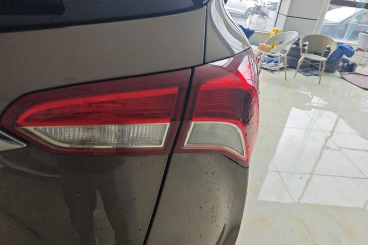 Used Buick Envision 2019 20T Two-Wheel Drive Elite Version China VI Standard
