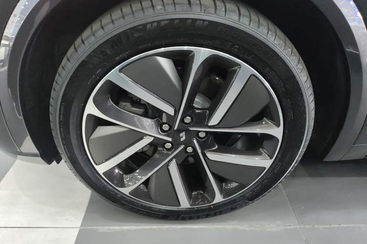 Used Li Auto L9 2024 Pro Model
