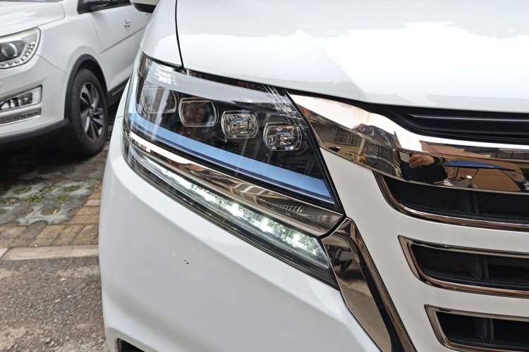 Used Honda Elysion 2019 2.0L Hybrid Luxury Edition
