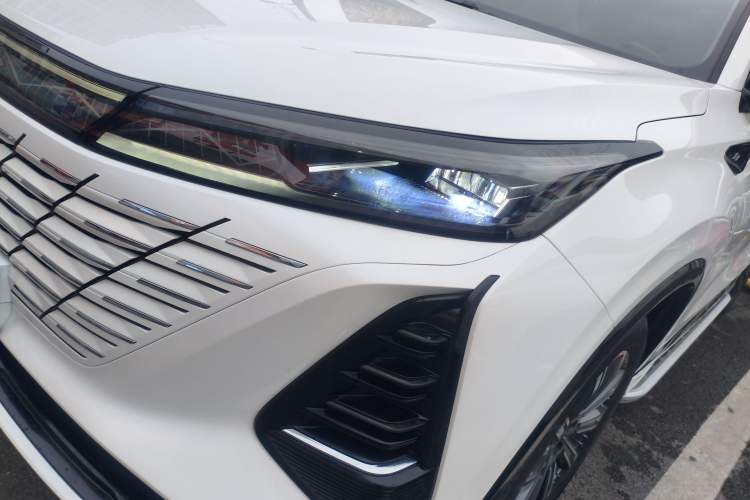 Used Changan CS75 PLUS 2024 3rd Generation Champion Edition 2.0T Intelligent Drive Performance Model
