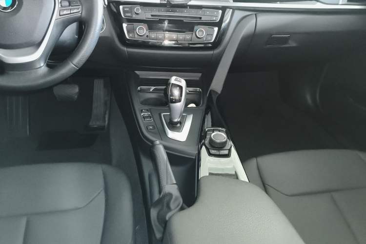 Used BMW 3 Series 2017 320Li Fashion Model