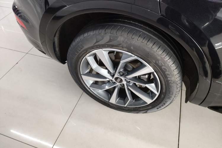 Used Audi Q5L 2023 40T Luxury Dynamic Model