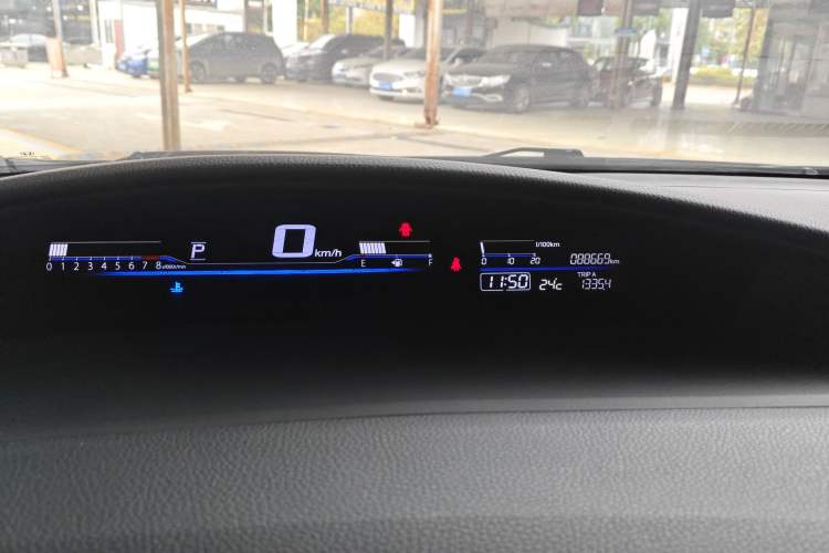 Used Honda Jade 2017 1.8L automatic Comfort version 5 seats
