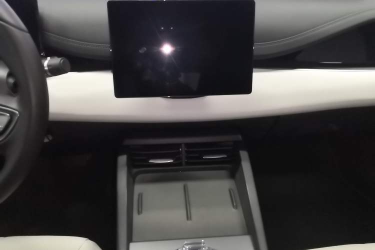 Used BYD Seal 06 New Energy 2024 DM-i 80KM Luxury Model
