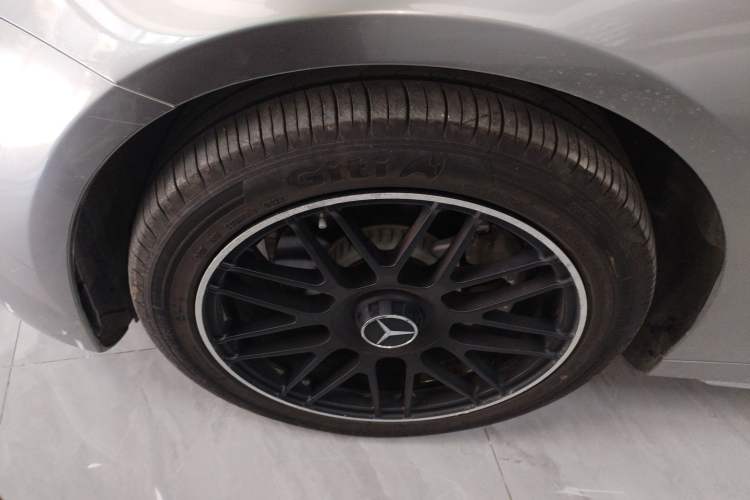 Used Mercedes-Benz E-Class 2021 Restyled E 300 L Sporty and Stylish Edition
