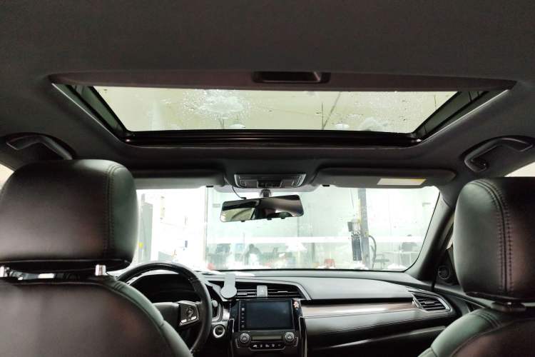 Used Honda Civic 2021 HATCHBACK 220TURBO CVT Trendy Cool Edition
