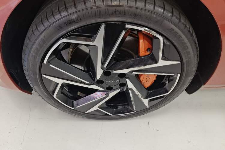 Used Lynk & Co Z10 2025 95 kWh 702 km All-Wheel Drive Intelligent Driving Ultra
