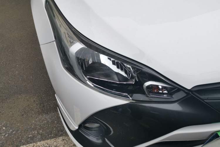 Used Toyota YARiS L 2017 1.5G CVT JingSu Model with Upgraded Sunroof
