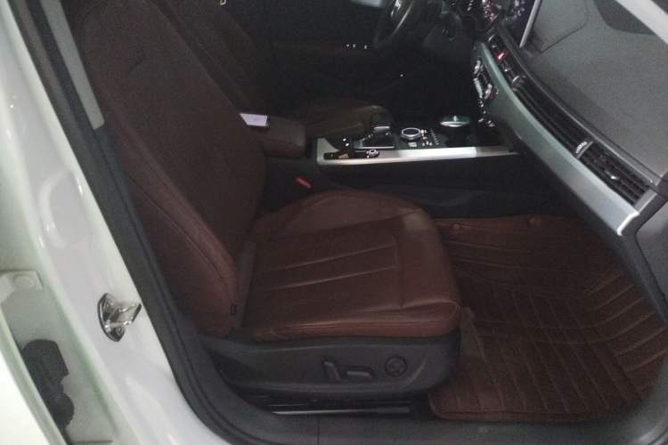 Used Audi A4L 2018 30th Anniversary Edition 40 TFSI Fashion Model