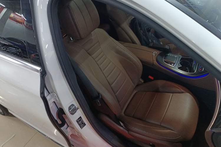 Used Mercedes-Benz E-Class 2019 E 300 L Sporty and Stylish Model