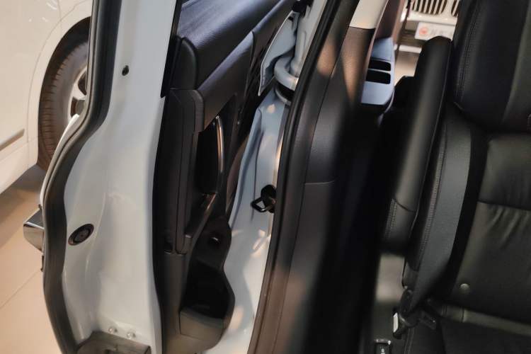 Used Honda Elysion 2022 2.0L eHEV Luxury First Edition
