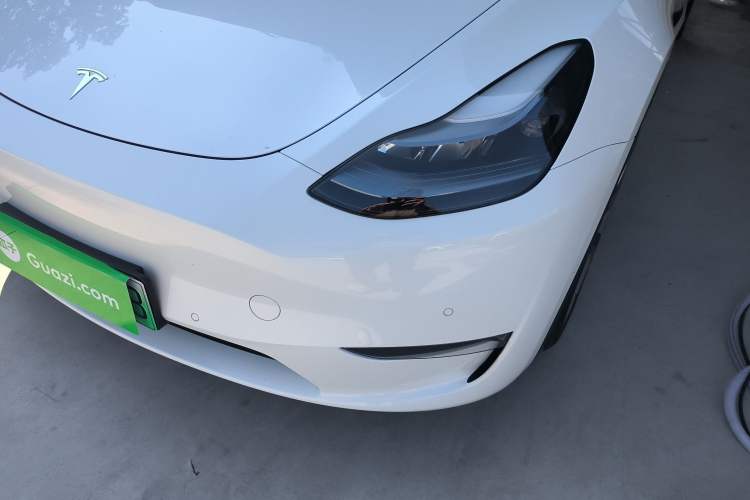 Used Tesla Model Y 2021 Long-Range All-Wheel-Drive Version
