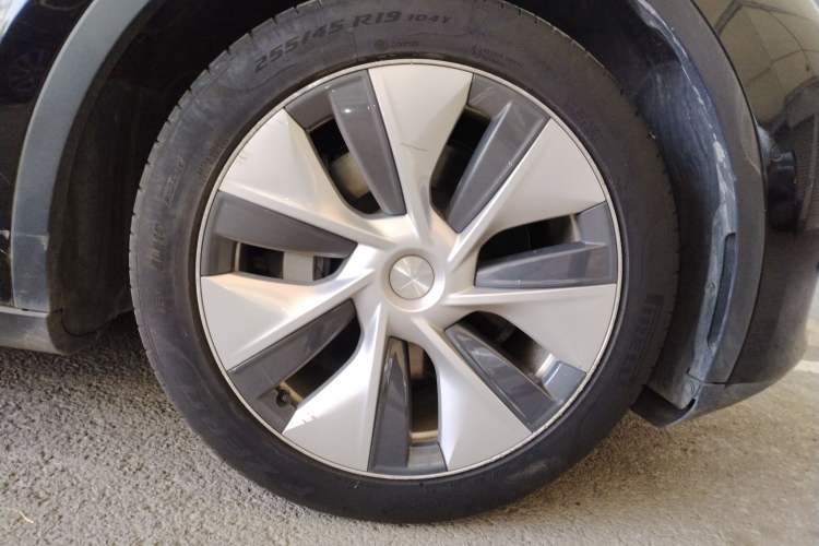 Used Tesla Model Y 2022 Rear-Wheel-Drive Version
