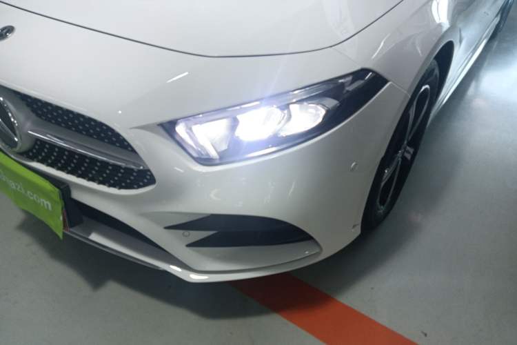 Used Mercedes-Benz A-Class 2022 Revised Version A 200 L Sport Sedan Fashionable Style
