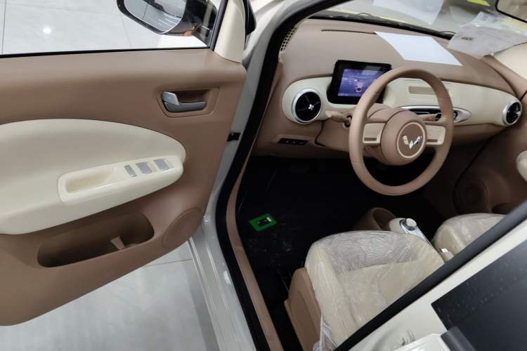 Used Wuling Hongguang MINIEV 2025 Four-Door Version Advanced Edition