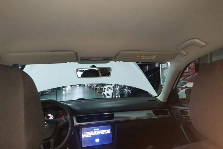 Used Volkswagen Bora 2016 1.6L Manual Fashion Edition
