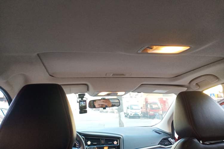 Used Venucia D60 2018 1.6L CVT Smart Connect Elite Edition