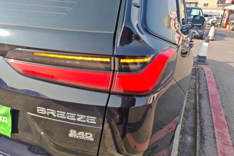 Used Honda Breeze 2023 240TURBO Two-Wheel-Drive Luxury Edition 5 Seats