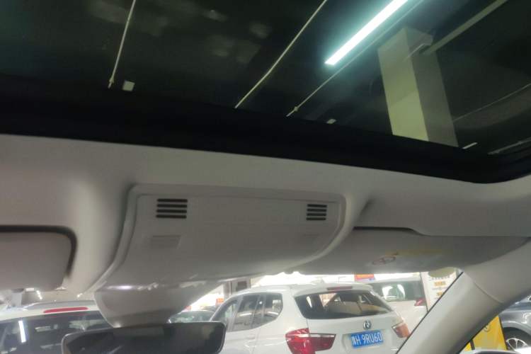 Used Volkswagen Tayron GTE Plug-in Hybrid 2023 280TSI Luxury Plus Advanced Edition
