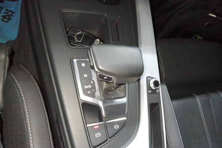 Used Audi A4L 2023 40 TFSI Fashion Dynamic Model