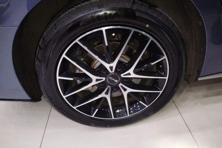 Used BYD Seal 2023 DM-i 1.5T 121km Prestige Model
