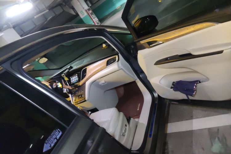 Used Buick GL8 2018 ES 28T Comfort Model China VI Standard
