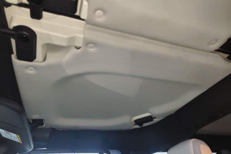 Used Beijing Auto BJ40 2023 2.0D Automatic Four-Wheel Drive Blade Hero Edition Adventurer Type
