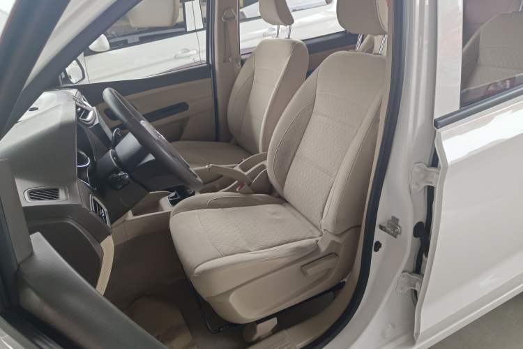 Used Wuling Hongguang 2015 1.5L S1 Standard China V-Emission Standards