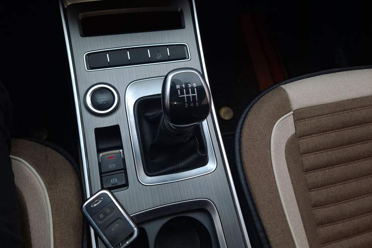 Used Chery Tiggo 7 2018 FLY Model 1.5T Manual Enjoyment Version China V Standard
